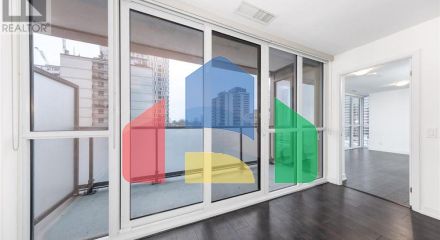 Residential - Single Family Home - Toronto, Canada - Canada