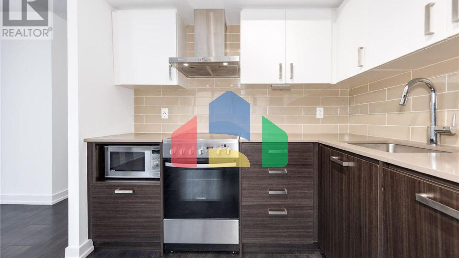 Residential - Single Family Home - Toronto, Canada - Canada