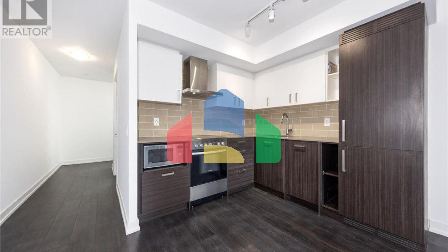 Residential - Single Family Home - Toronto, Canada - Canada