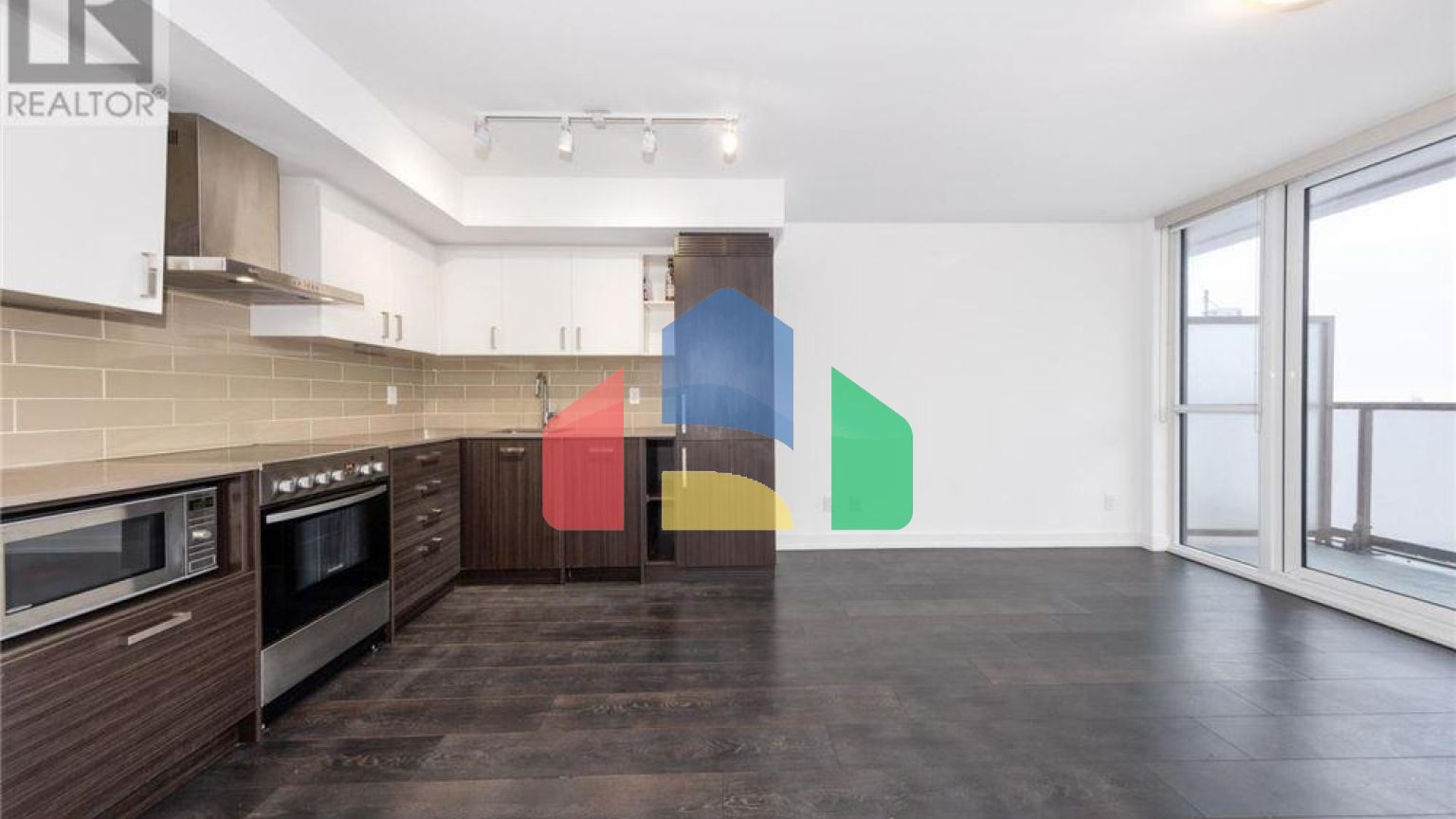 Residential - Single Family Home - Toronto, Canada - Canada