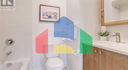 Residential - Single Family Home - Toronto, Canada - Canada