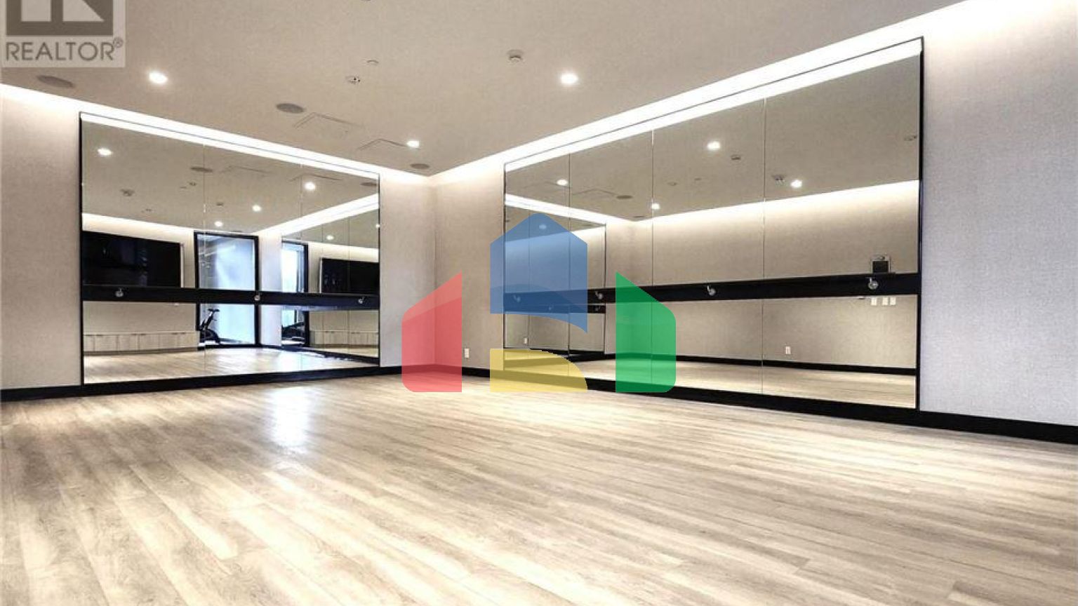 Residential - Condo/Apartment - Toronto, Canada - Canada