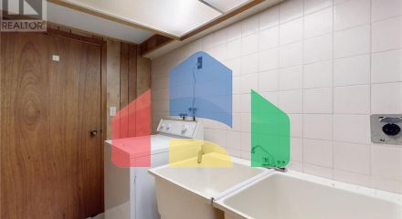 Residential - Single Family Home - Toronto, Canada - Canada