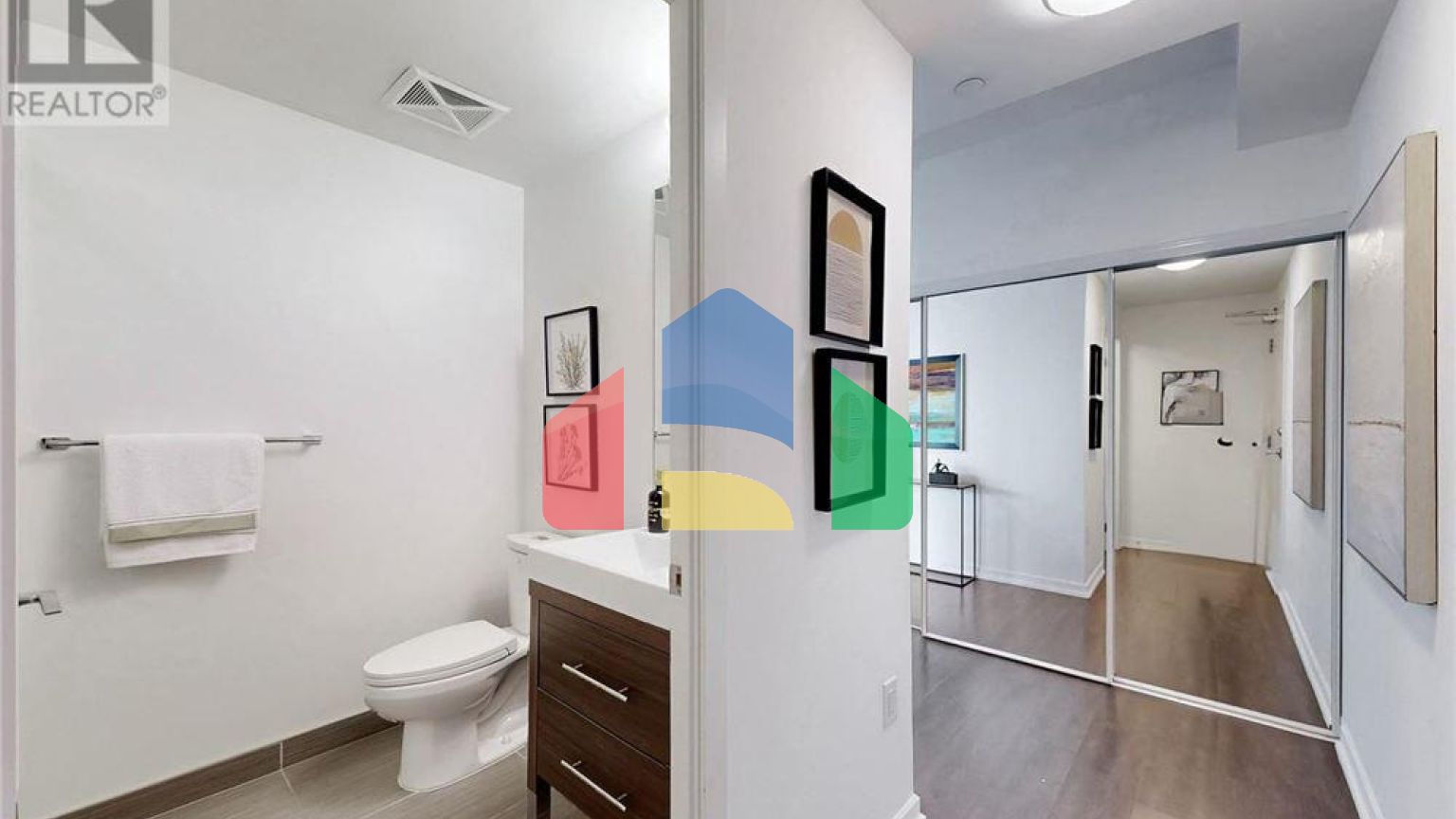 Residential - Condo/Apartment - Toronto, Canada - Canada