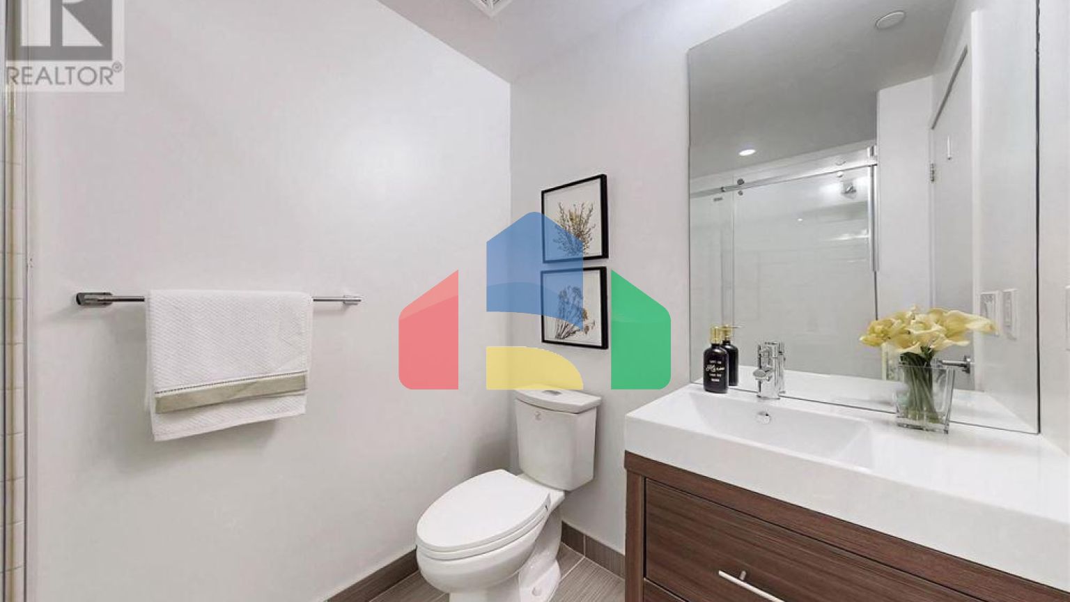 Residential - Condo/Apartment - Toronto, Canada - Canada