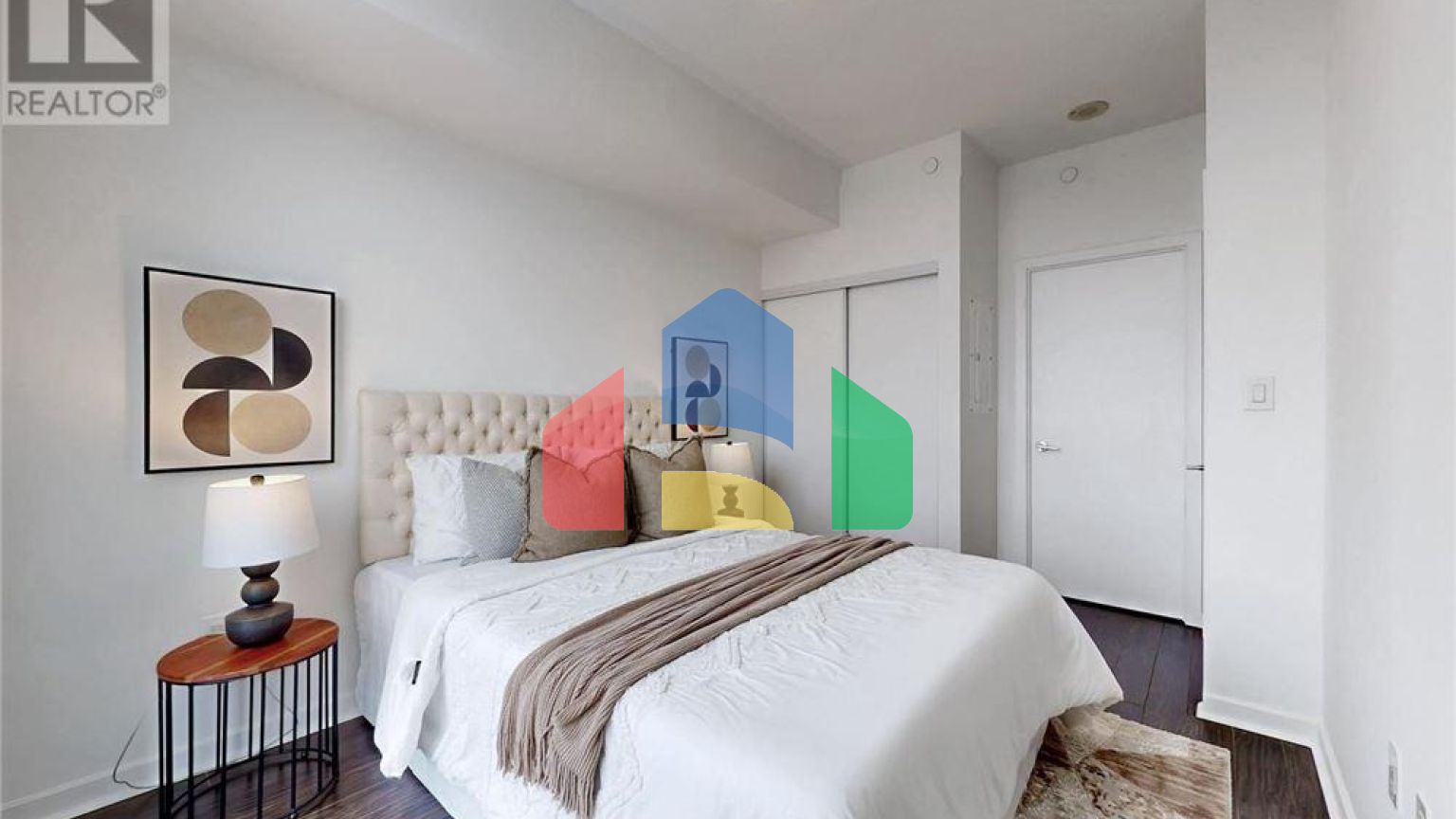 Residential - Condo/Apartment - Toronto, Canada - Canada