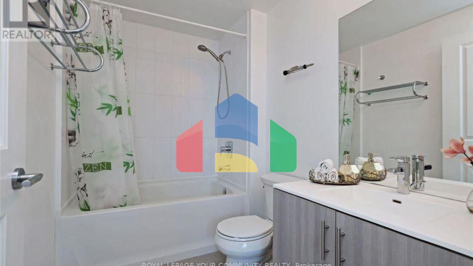 Residential - Single Family Home - Toronto, Canada - Canada