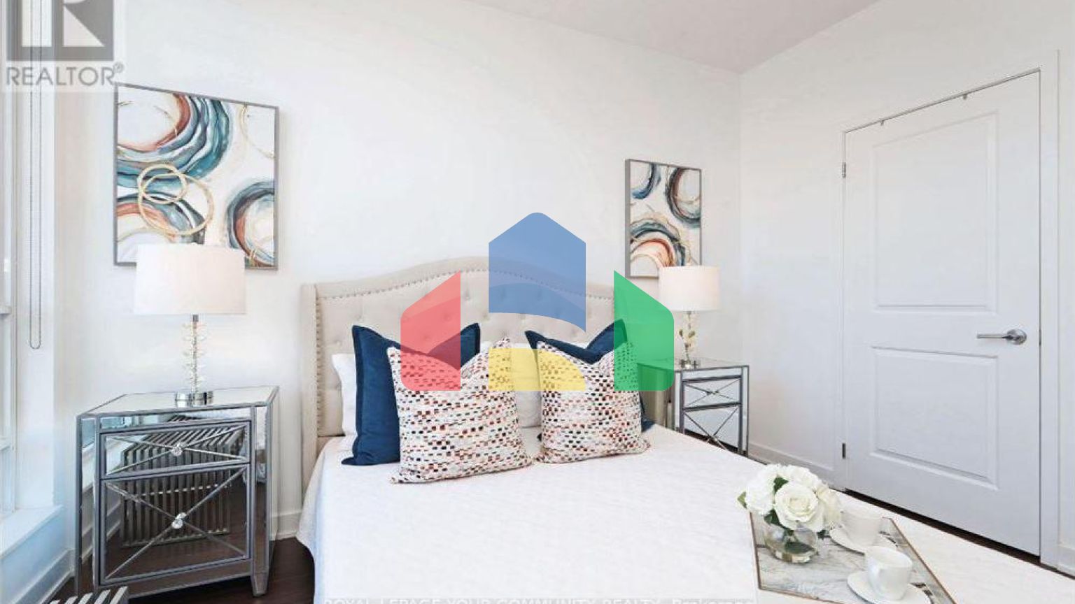 Residential - Single Family Home - Toronto, Canada - Canada