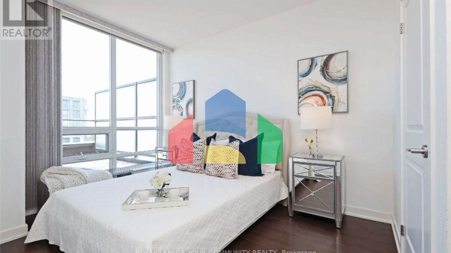 Residential - Single Family Home - Toronto, Canada - Canada