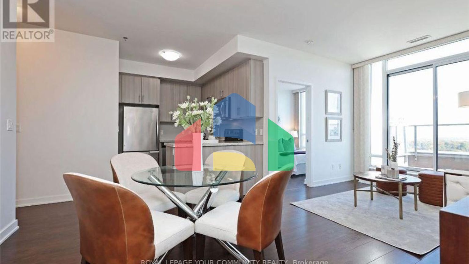 Residential - Single Family Home - Toronto, Canada - Canada