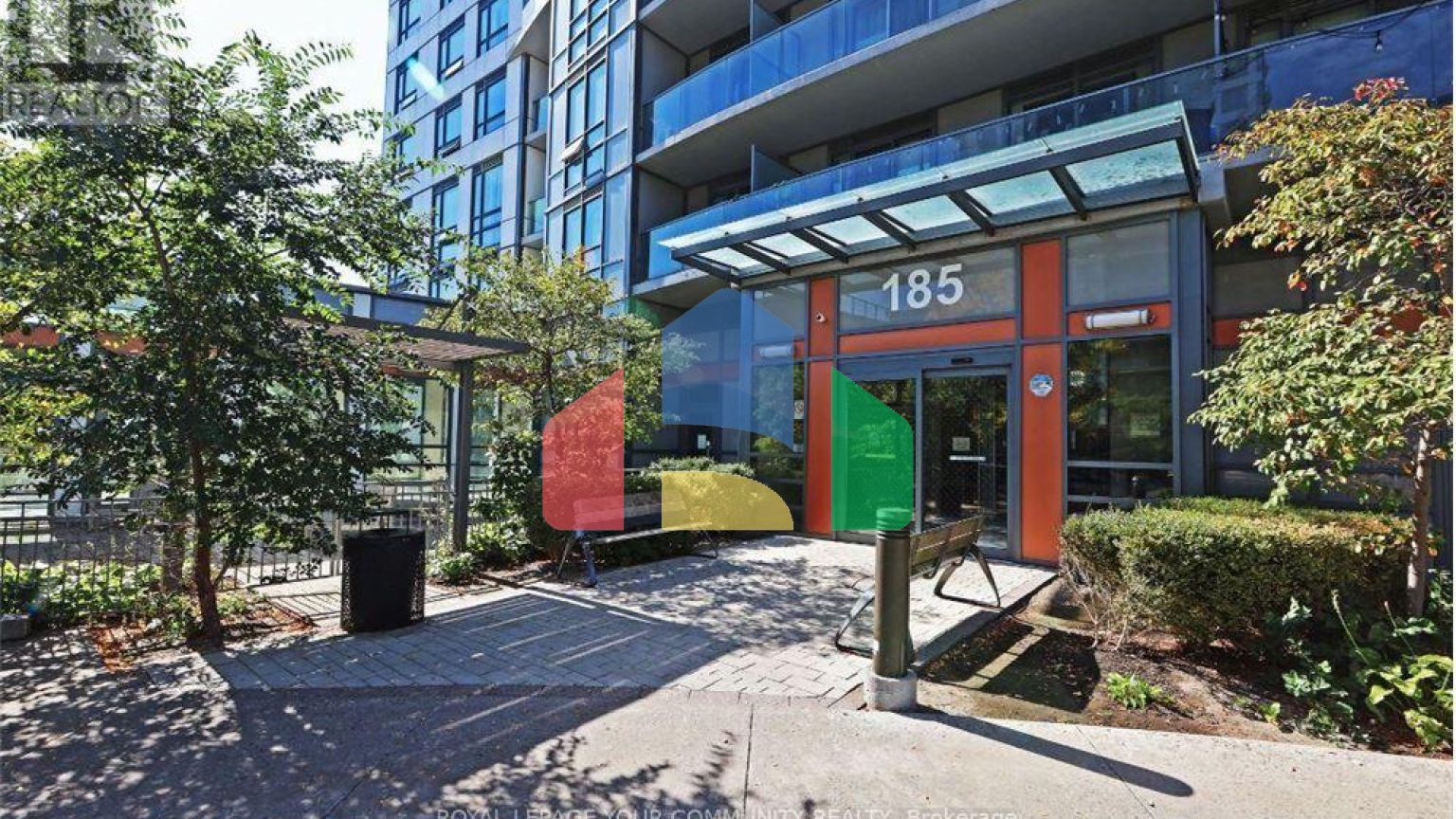 Residential - Single Family Home - Toronto, Canada - Canada