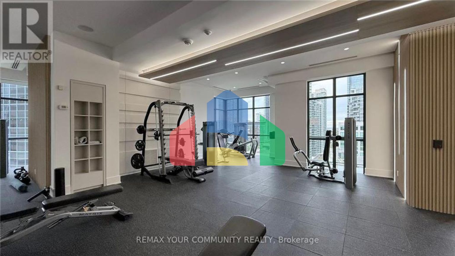 Residential - Single Family Home - Toronto, Canada - Canada