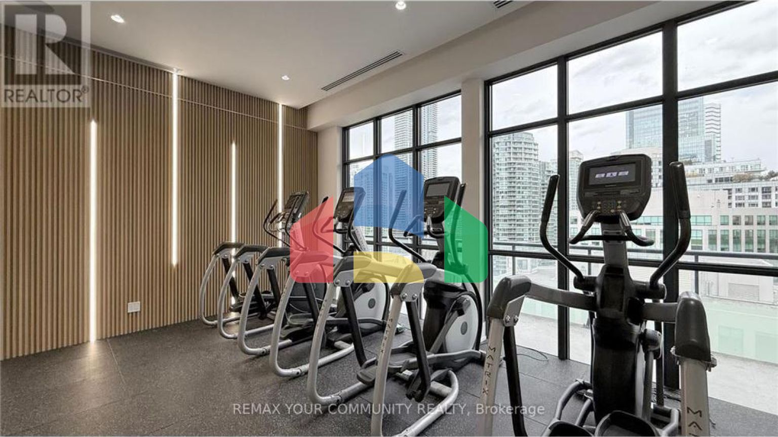 Residential - Single Family Home - Toronto, Canada - Canada