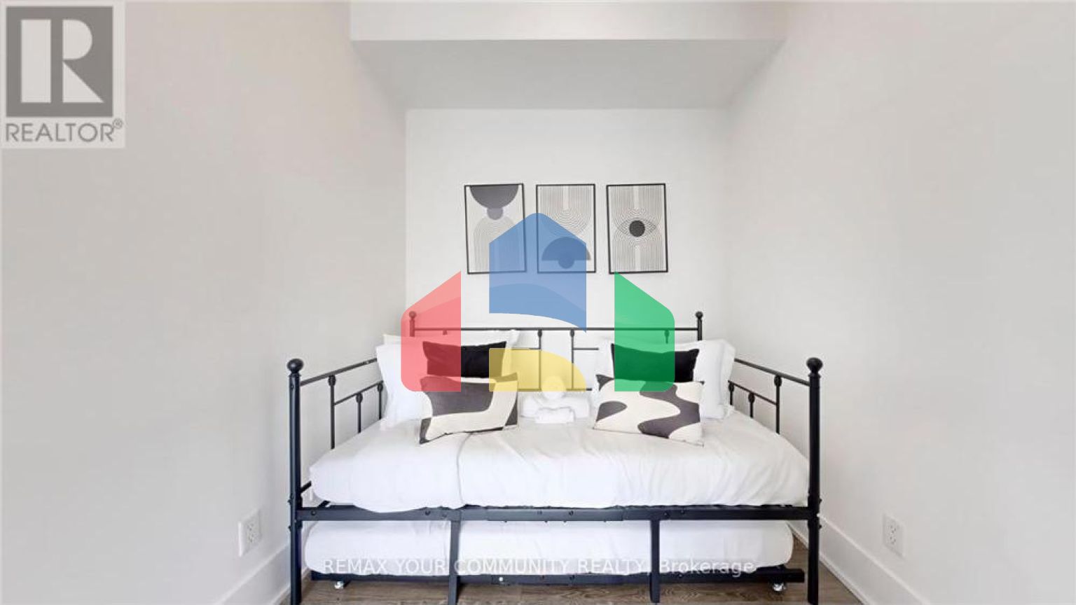 Residential - Single Family Home - Toronto, Canada - Canada