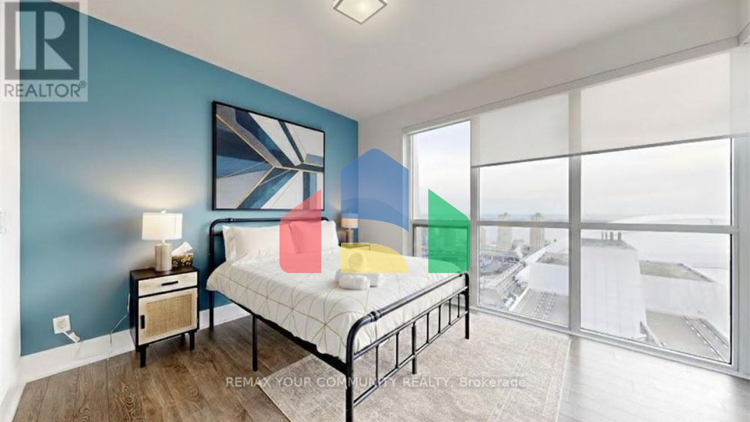 Residential - Single Family Home - Toronto, Canada - Canada