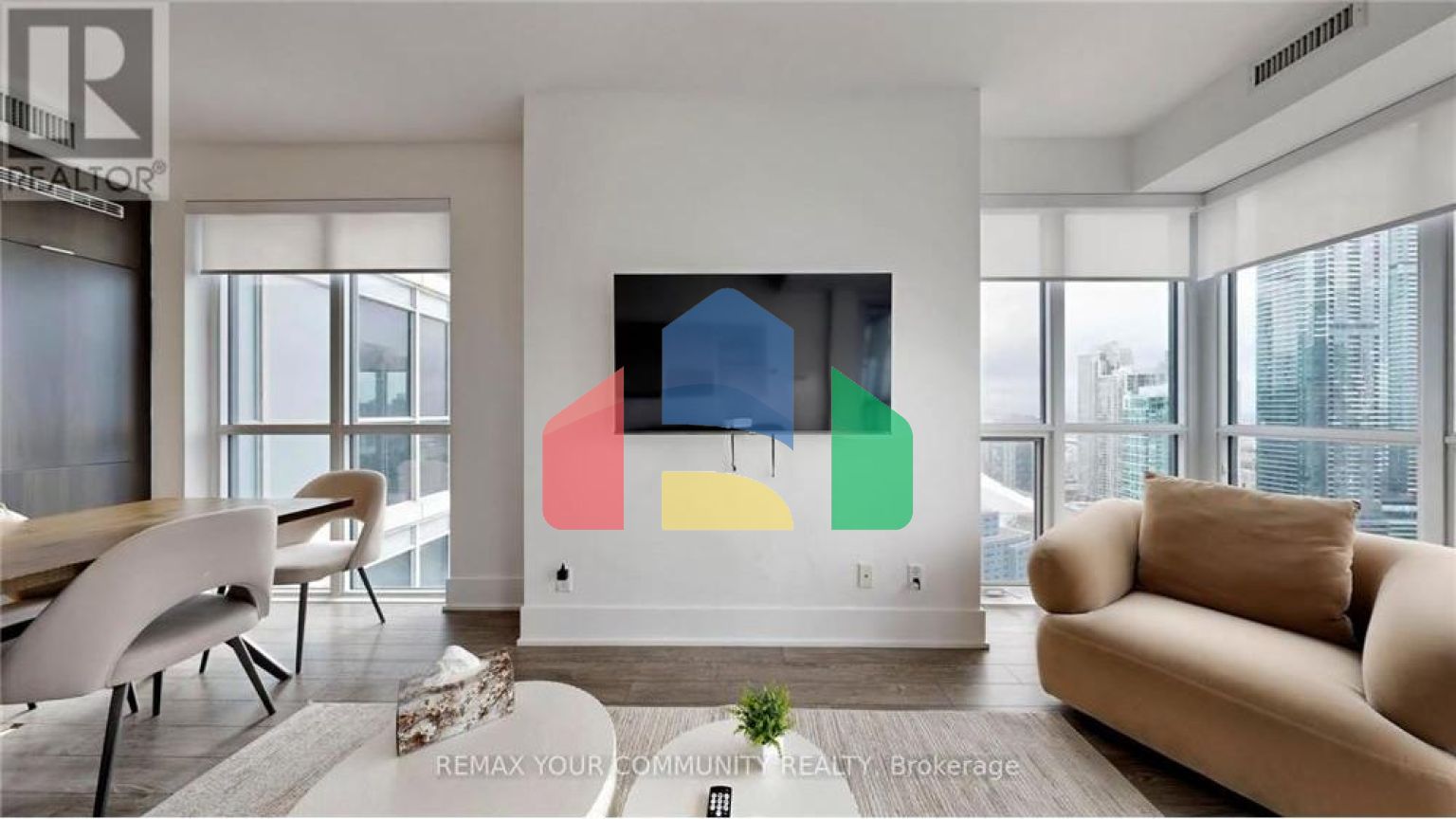 Residential - Single Family Home - Toronto, Canada - Canada