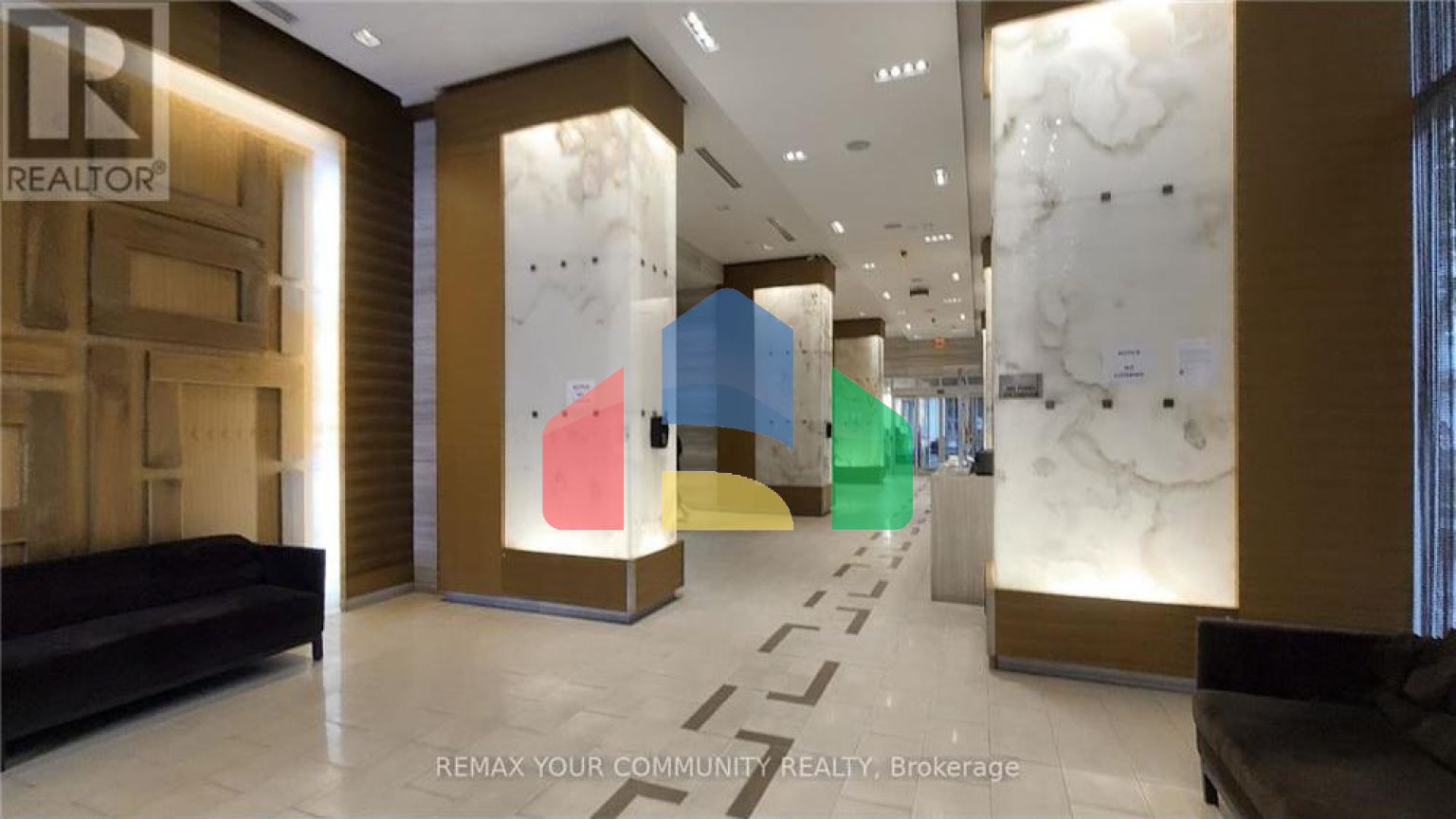 Residential - Single Family Home - Toronto, Canada - Canada