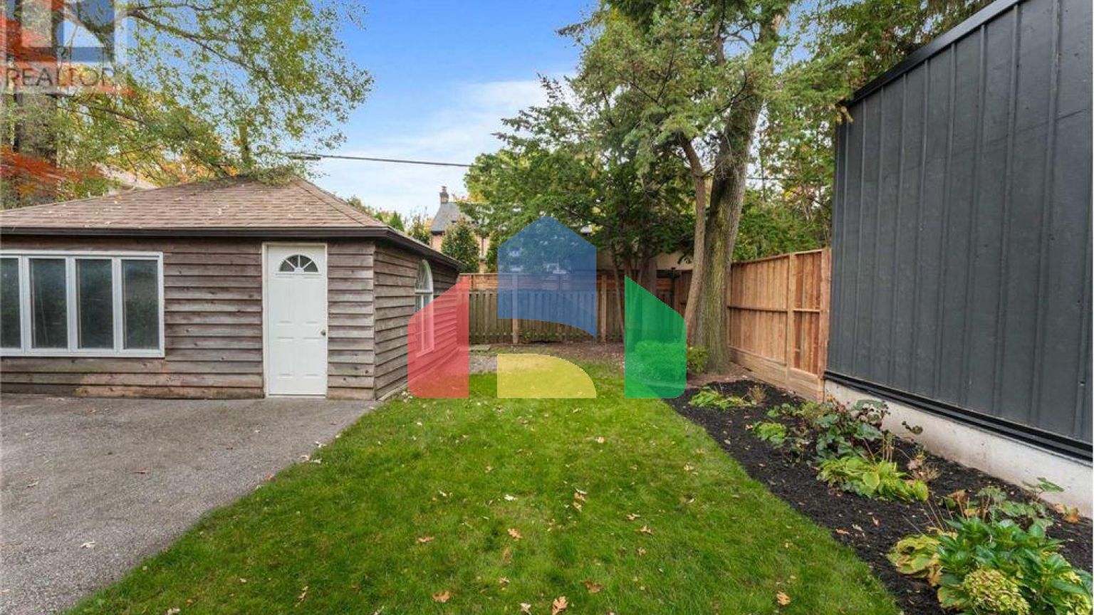 Residential - Single Family Home - Toronto, Canada - Canada