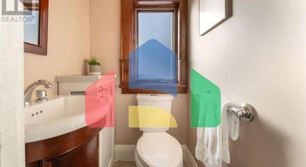 Residential - Single Family Home - Toronto, Canada - Canada