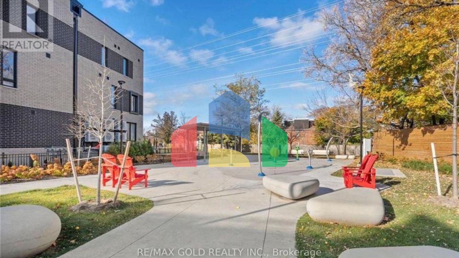 Residential - Single Family Home - Toronto, Canada - Canada