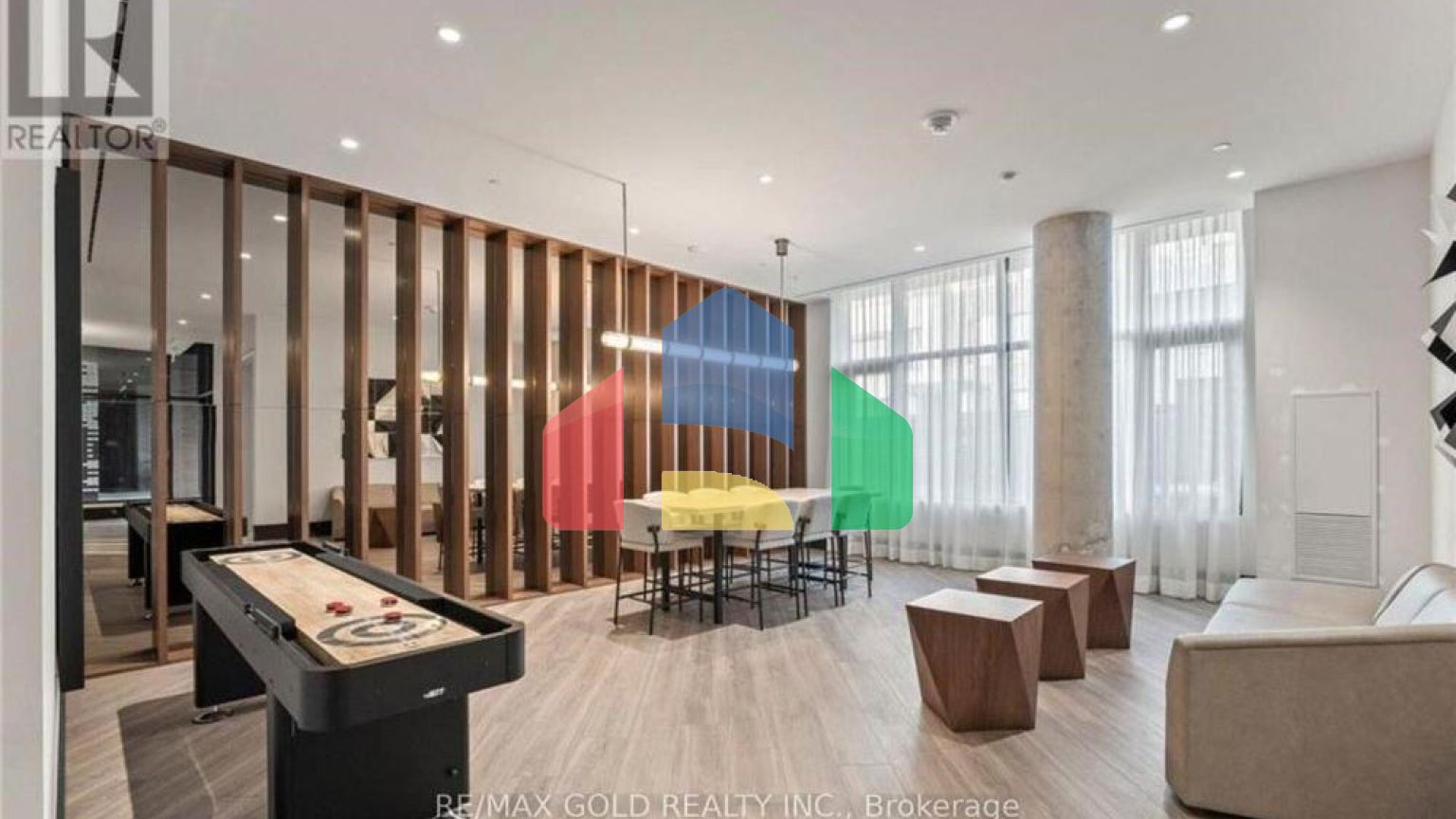 Residential - Single Family Home - Toronto, Canada - Canada