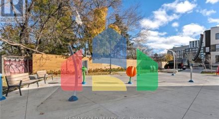 Residential - Single Family Home - Toronto, Canada - Canada