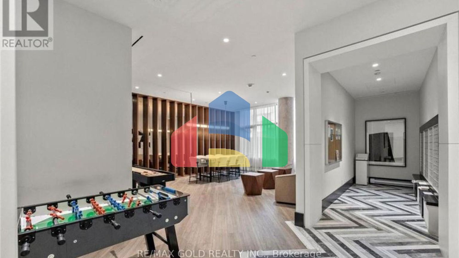 Residential - Single Family Home - Toronto, Canada - Canada