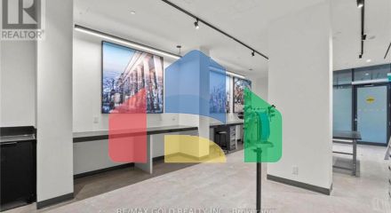 Residential - Single Family Home - Toronto, Canada - Canada