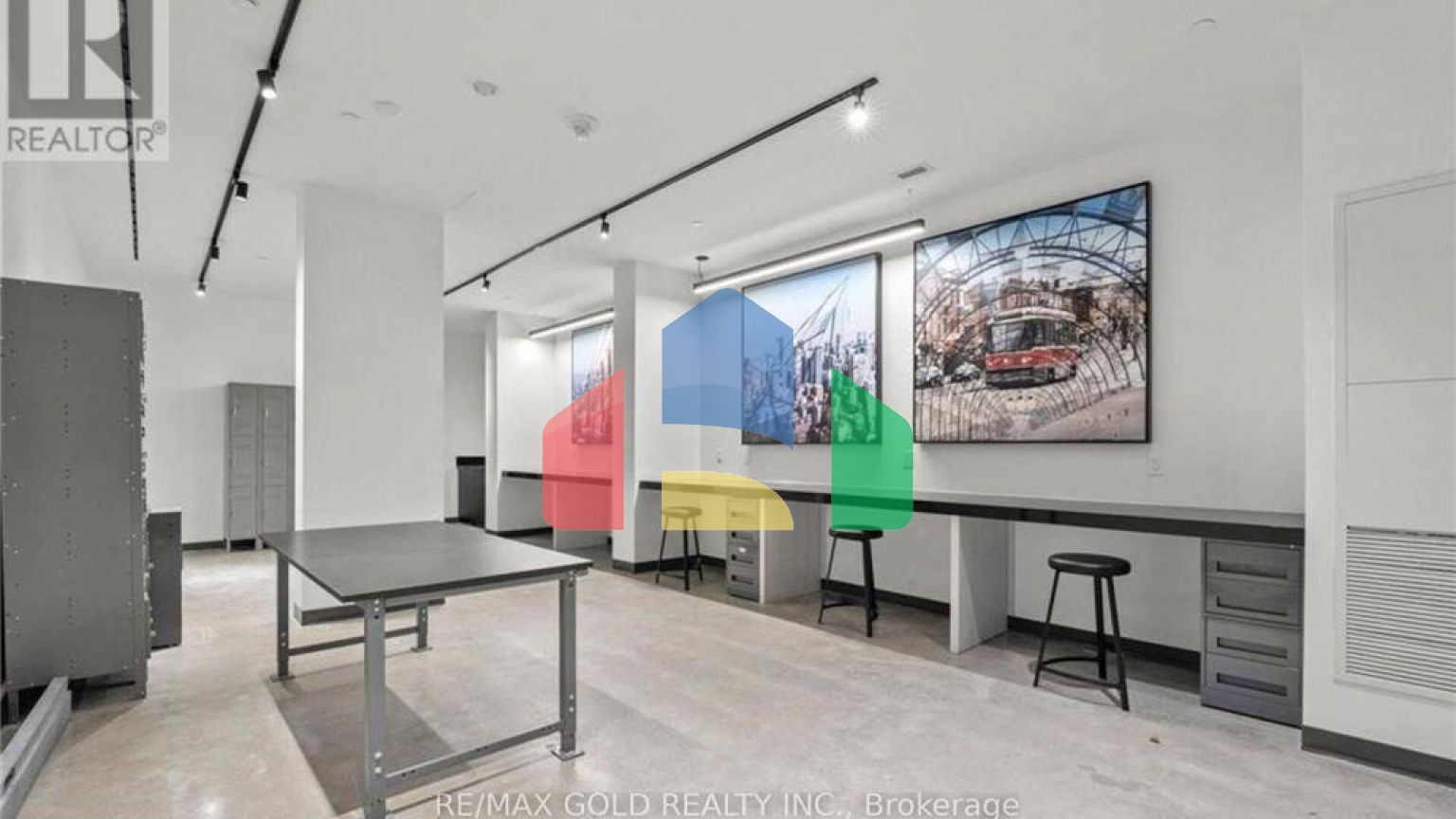 Residential - Single Family Home - Toronto, Canada - Canada