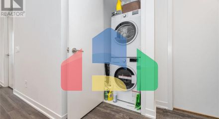 Residential - Single Family Home - Toronto, Canada - Canada