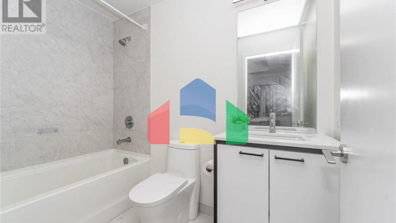 Residential - Single Family Home - Toronto, Canada - Canada