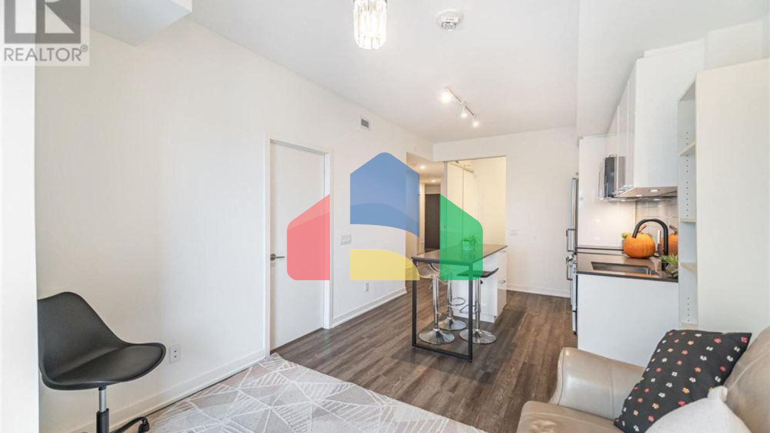 Residential - Single Family Home - Toronto, Canada - Canada