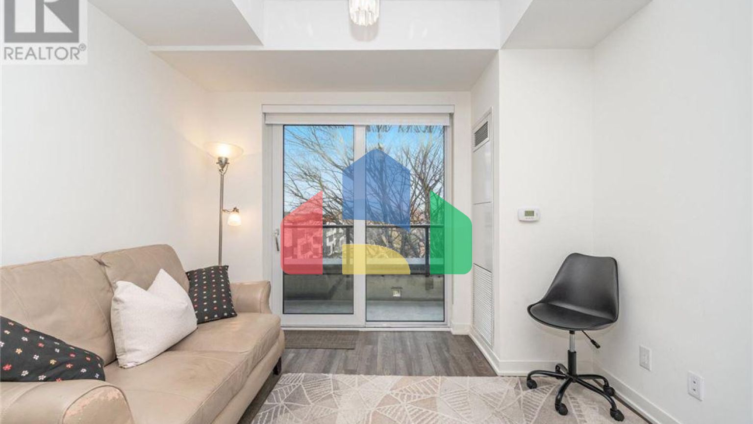 Residential - Single Family Home - Toronto, Canada - Canada