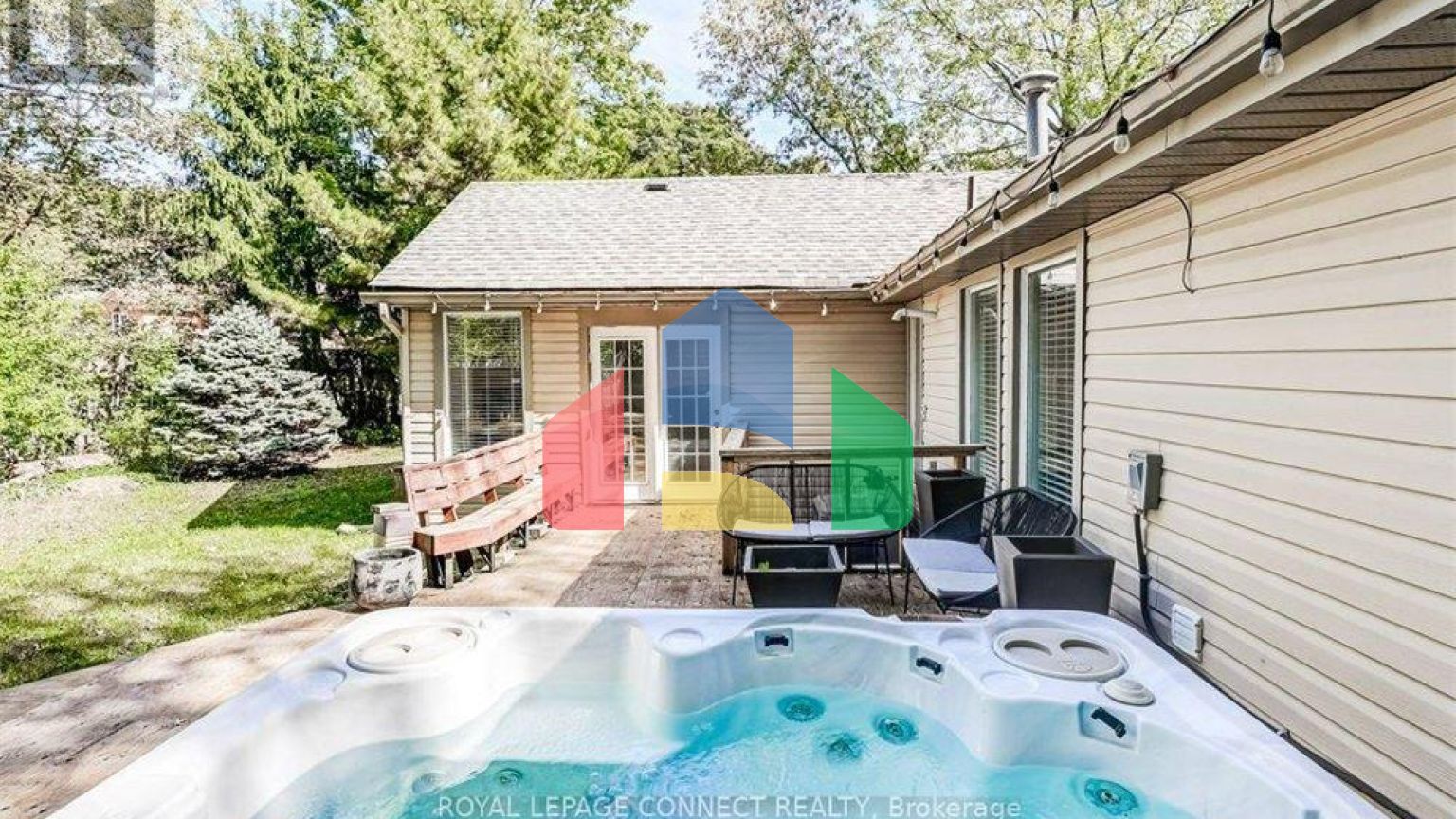 Residential - Single Family Home - Toronto, Canada - Canada