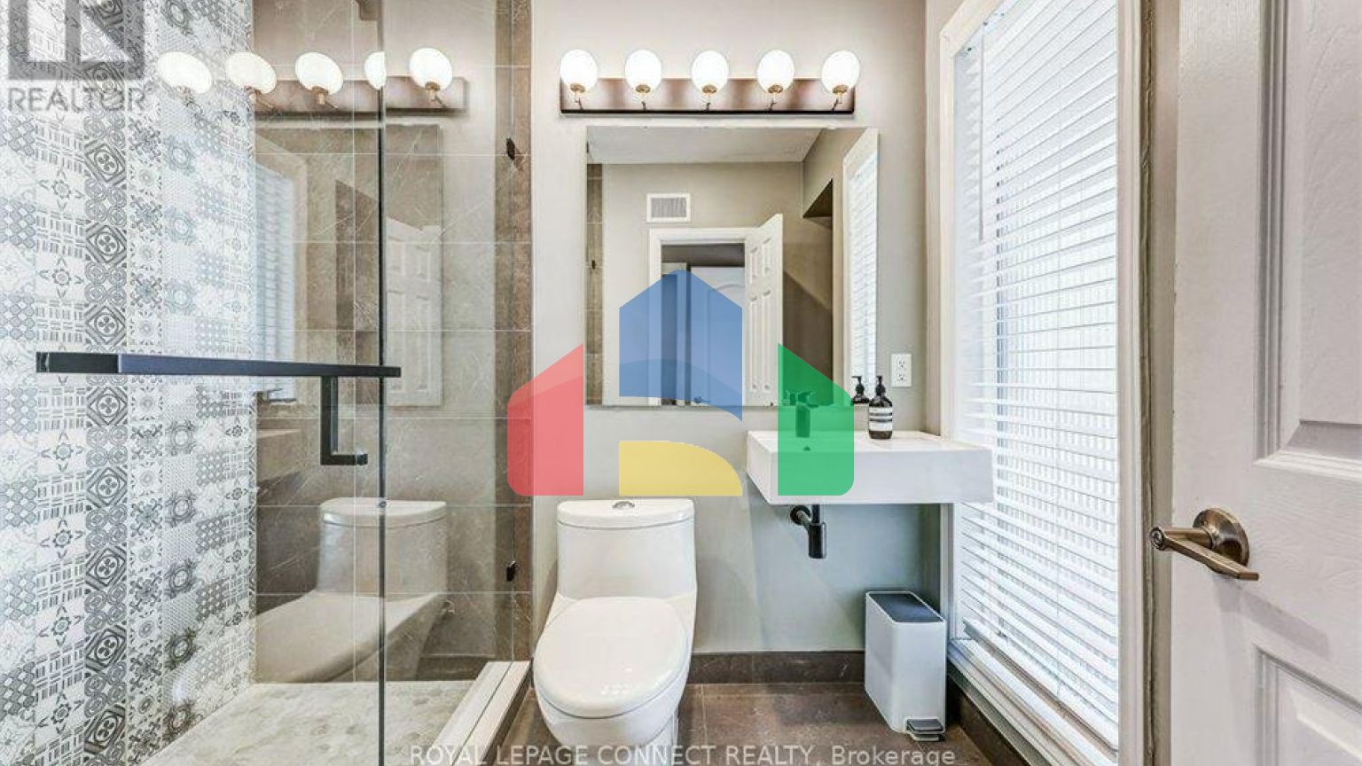 Residential - Single Family Home - Toronto, Canada - Canada