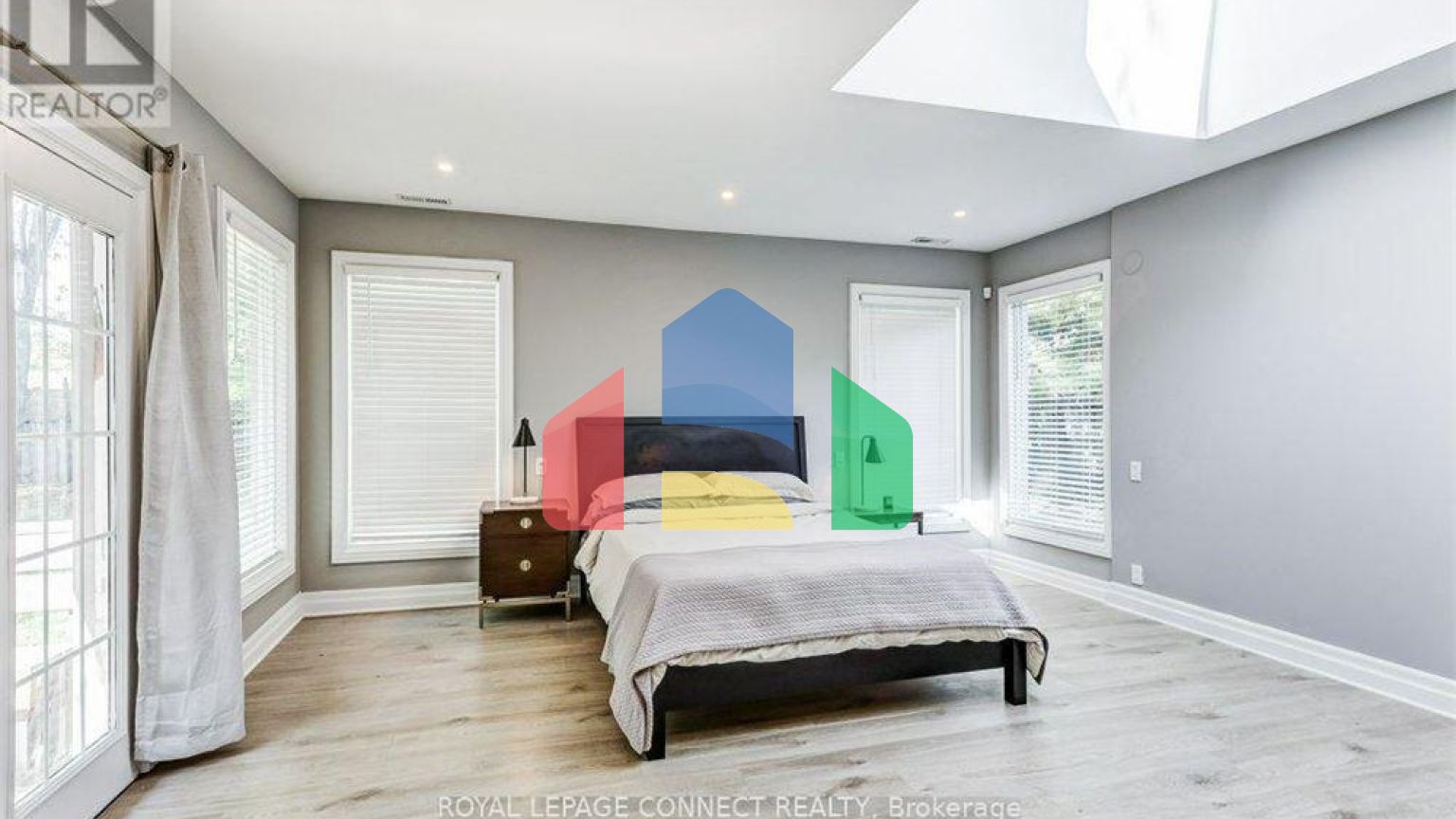 Residential - Single Family Home - Toronto, Canada - Canada