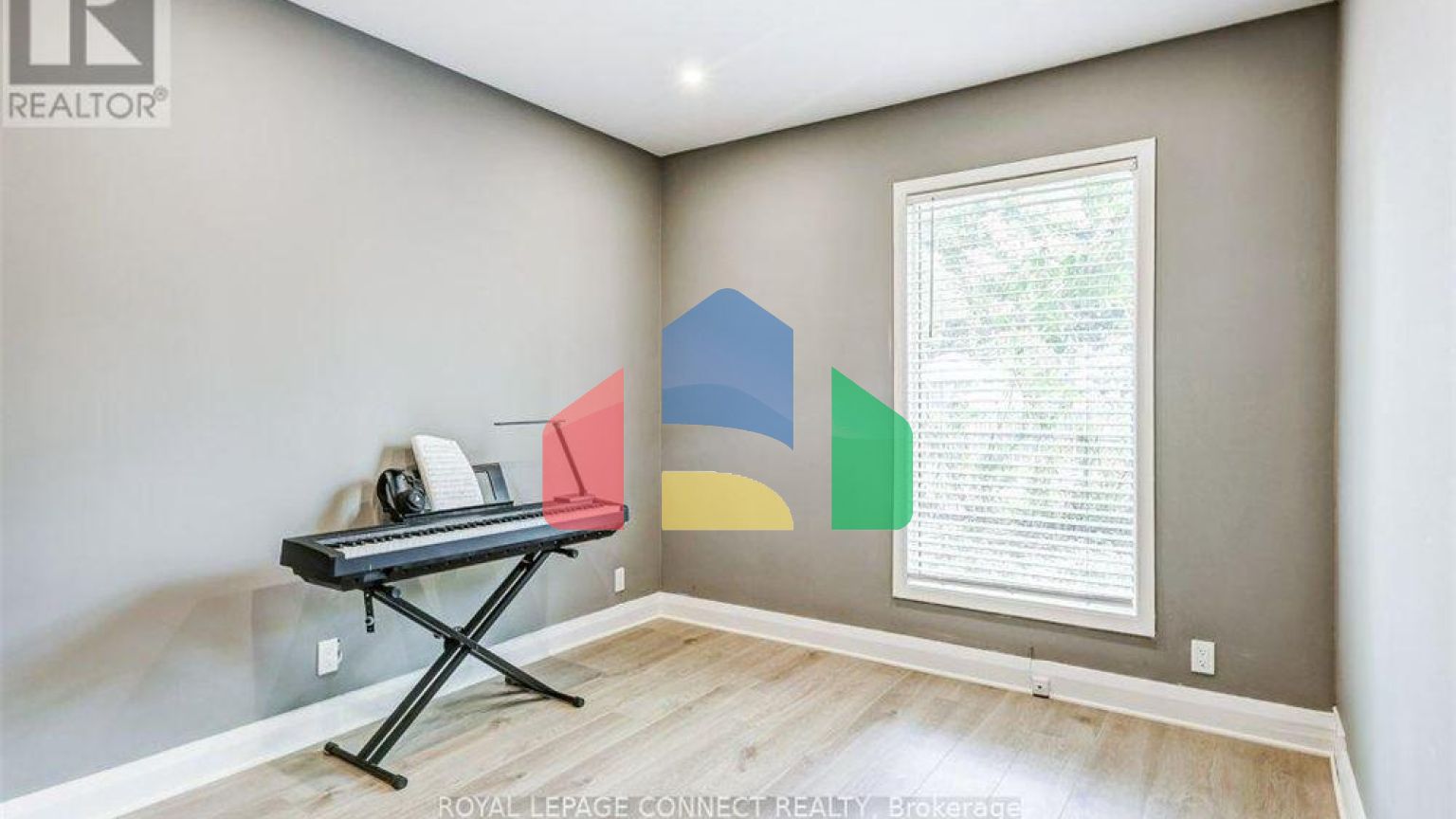 Residential - Single Family Home - Toronto, Canada - Canada