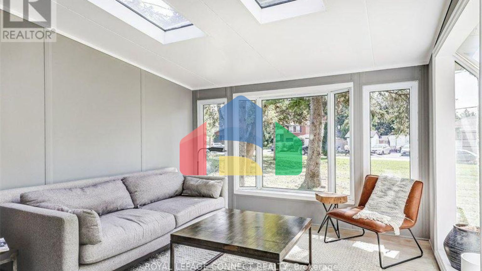 Residential - Single Family Home - Toronto, Canada - Canada