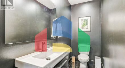 Residential - Single Family Home - Toronto, Canada - Canada