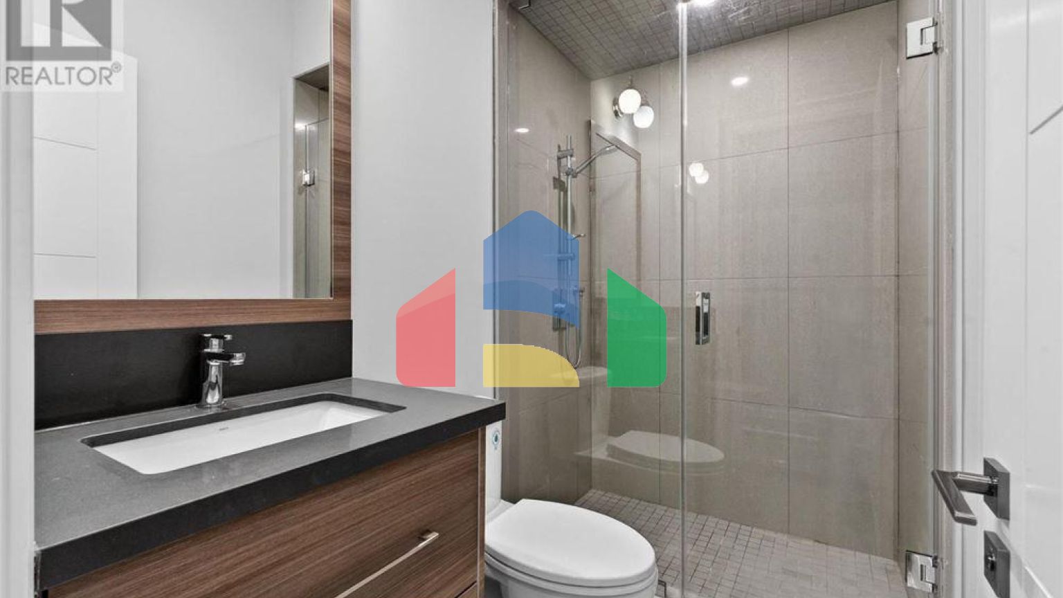 Residential - Single Family Home - Toronto, Canada - Canada