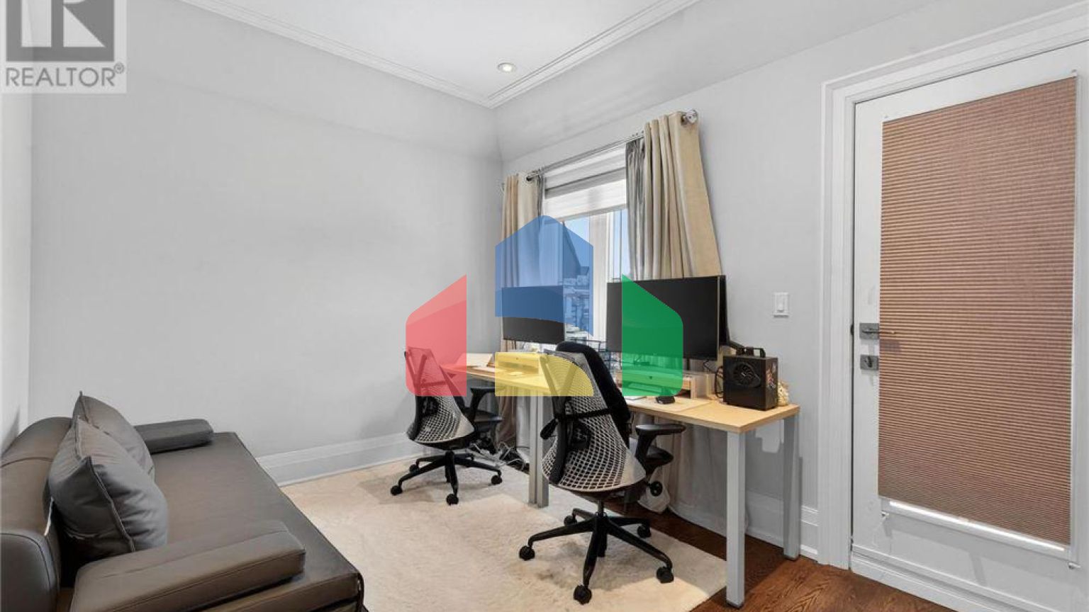 Residential - Single Family Home - Toronto, Canada - Canada