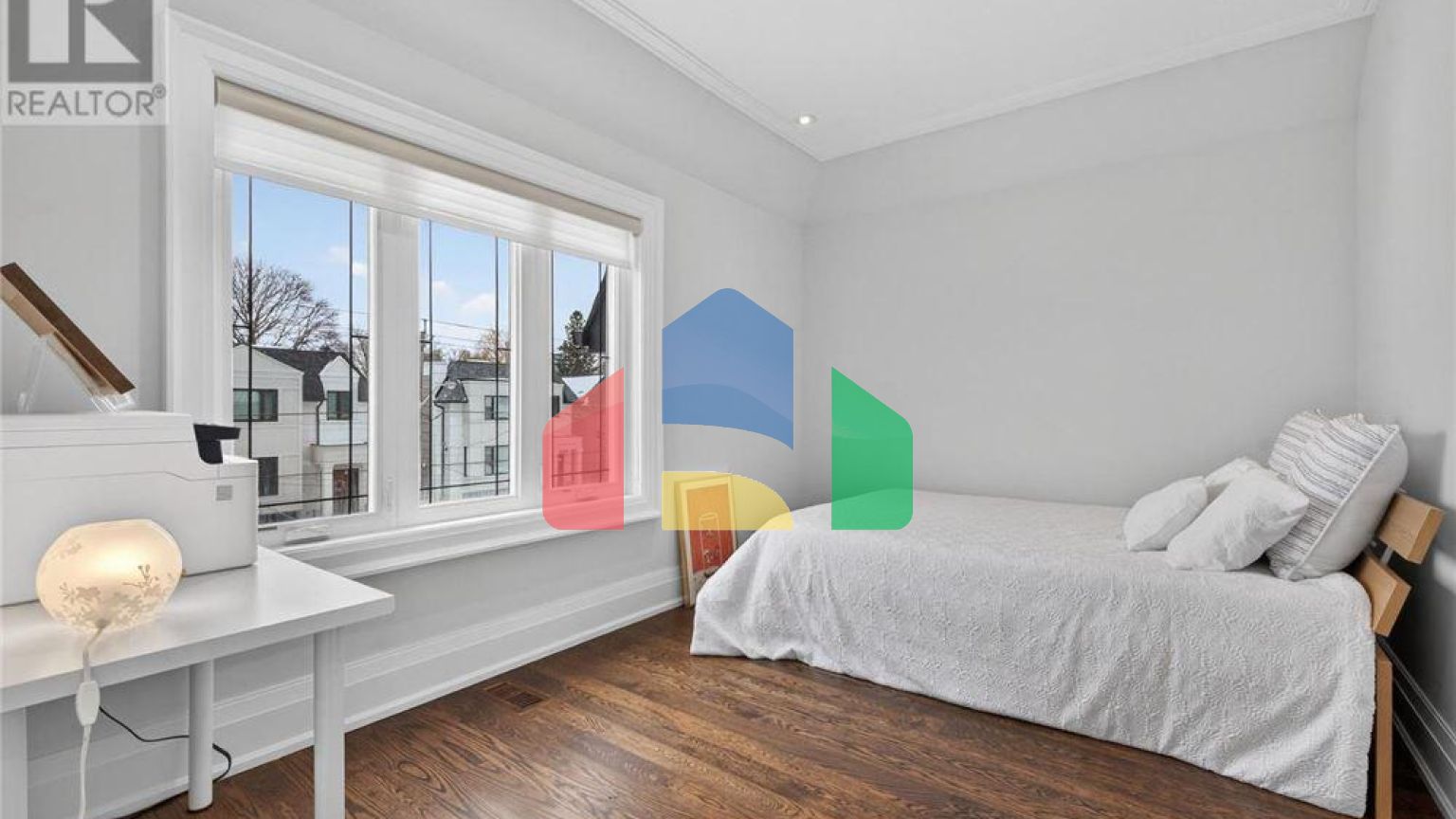 Residential - Single Family Home - Toronto, Canada - Canada