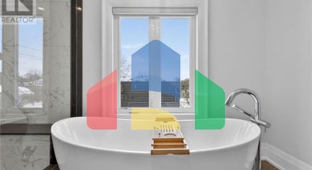 Residential - Single Family Home - Toronto, Canada - Canada