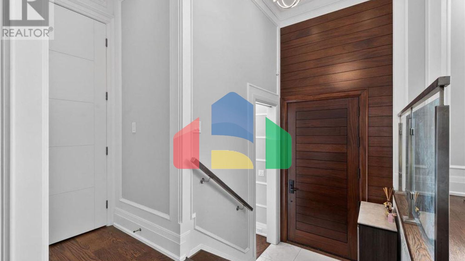 Residential - Single Family Home - Toronto, Canada - Canada