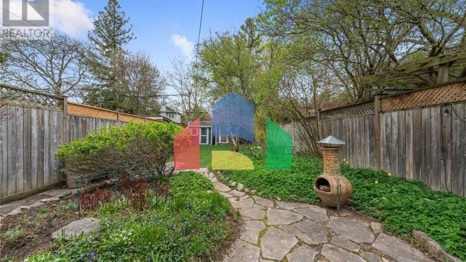 Residential - Single Family Home - Toronto, Canada - Canada