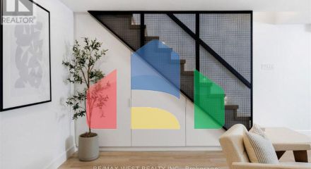 Residential - Single Family Home - Toronto, Canada - Canada