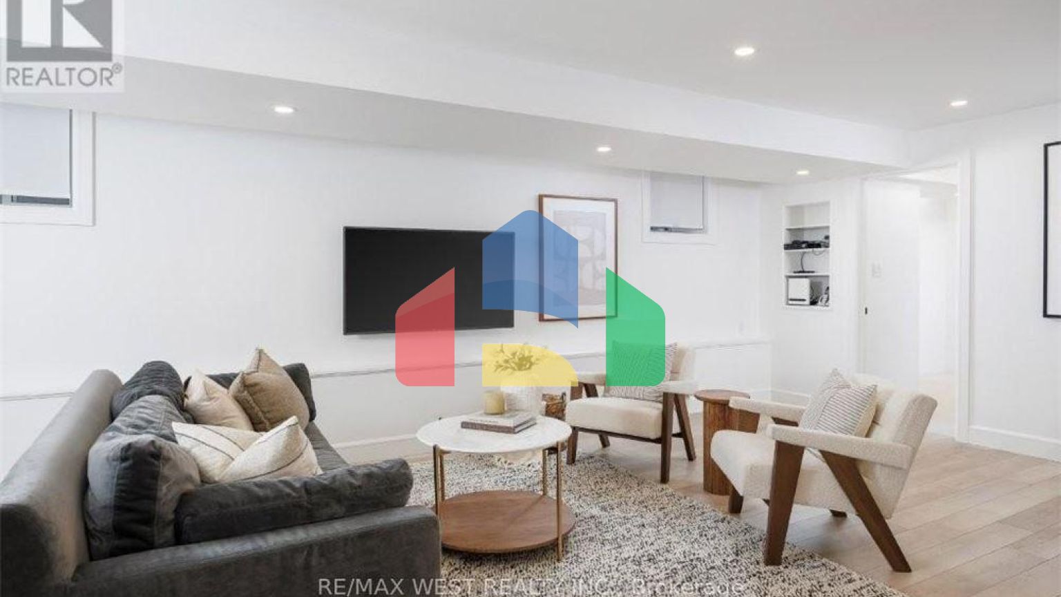 Residential - Single Family Home - Toronto, Canada - Canada