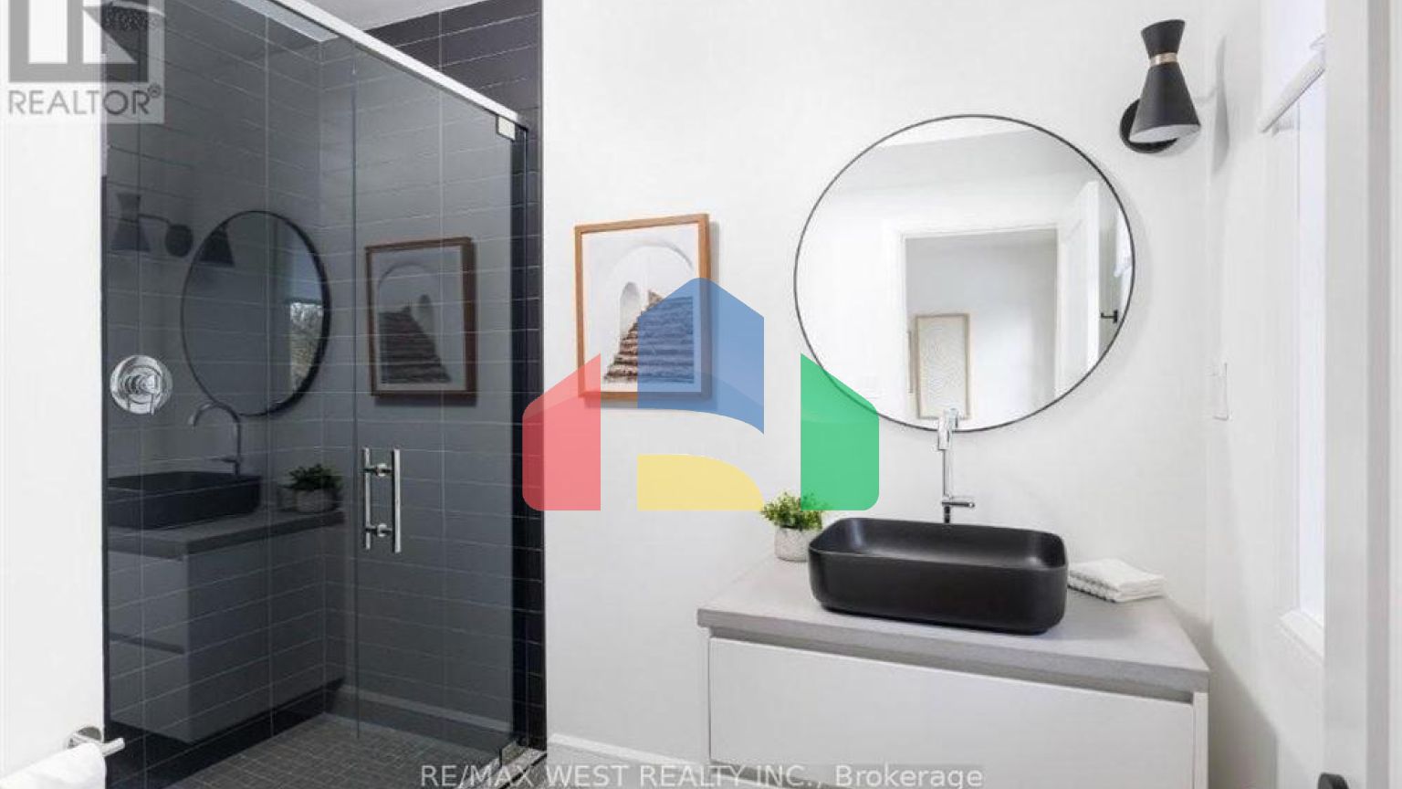 Residential - Single Family Home - Toronto, Canada - Canada