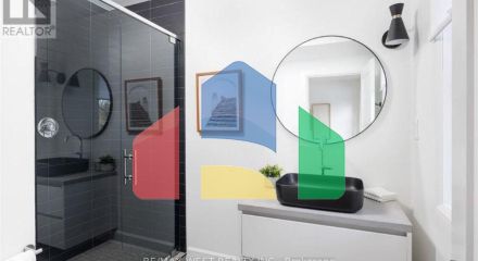 Residential - Single Family Home - Toronto, Canada - Canada