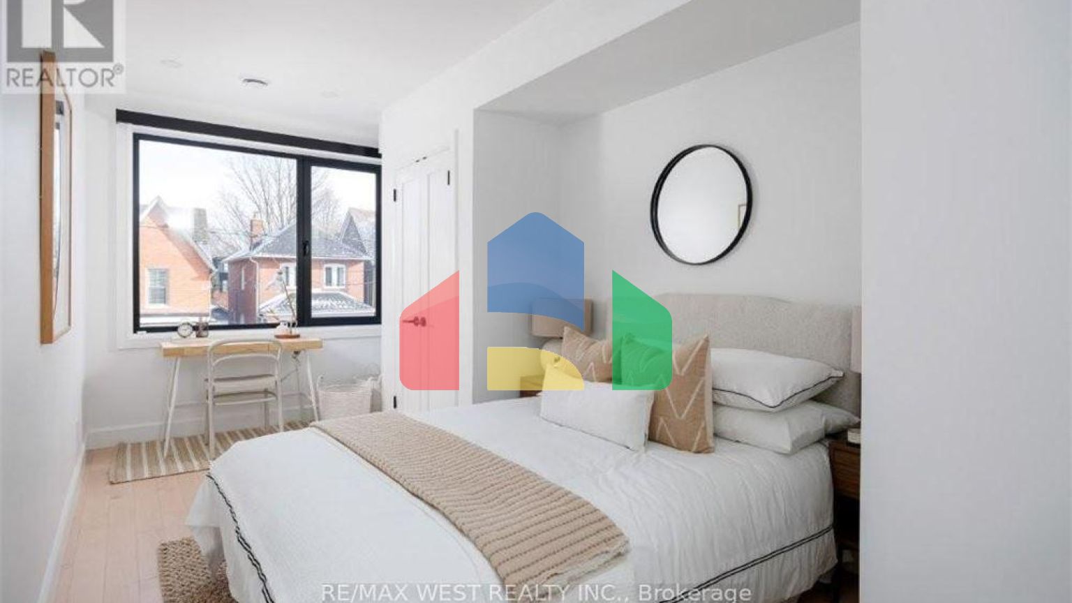 Residential - Single Family Home - Toronto, Canada - Canada